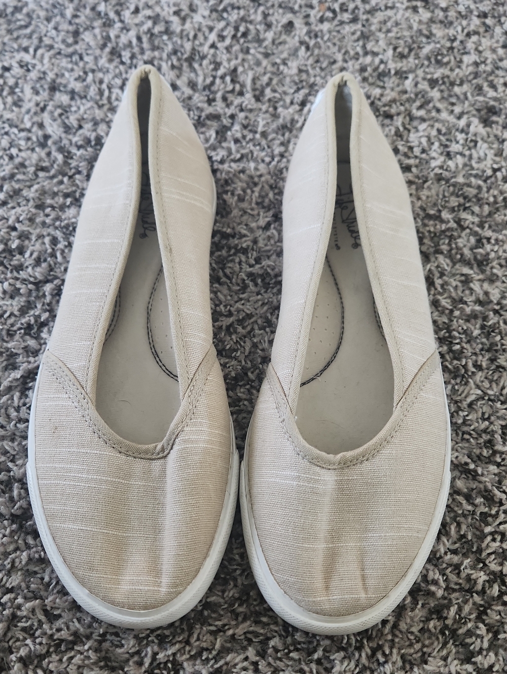 LifeStride Slip On Canvas Shoes Beige  Soft Lightweight Sneakers 8.5